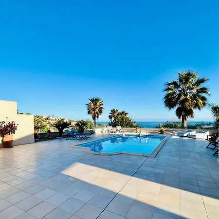 Villa Kiki's Seaview *