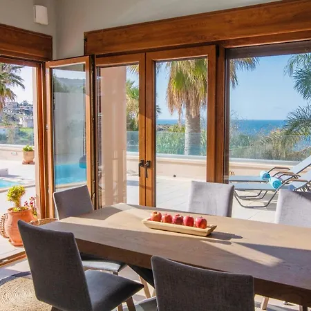 Villa Kiki's Seaview *